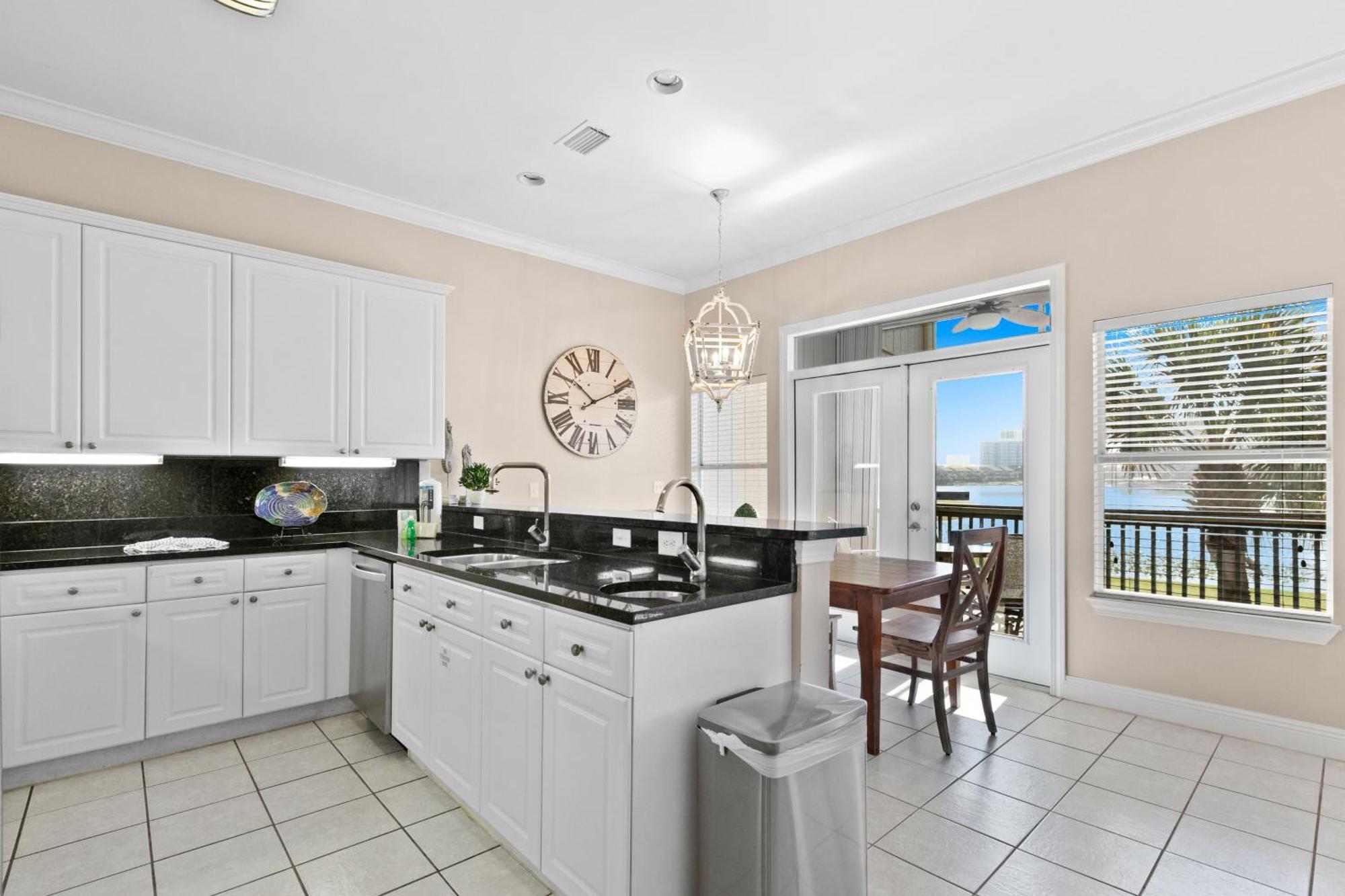 Seascape Lakefront Villas デスティン 部屋 写真